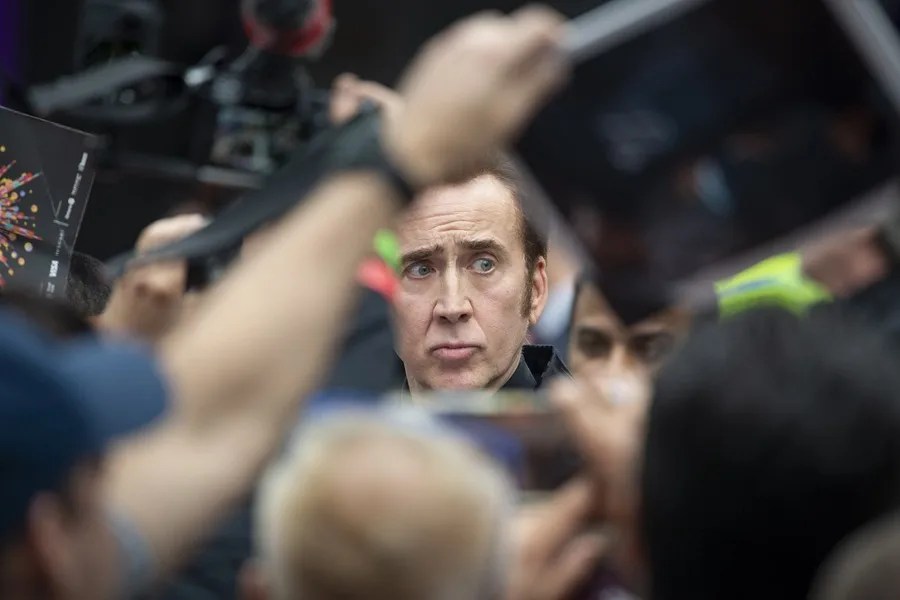 Un socavón en la mansión de Nicolas Cage obliga a evacuar zonas por riesgo de colapso