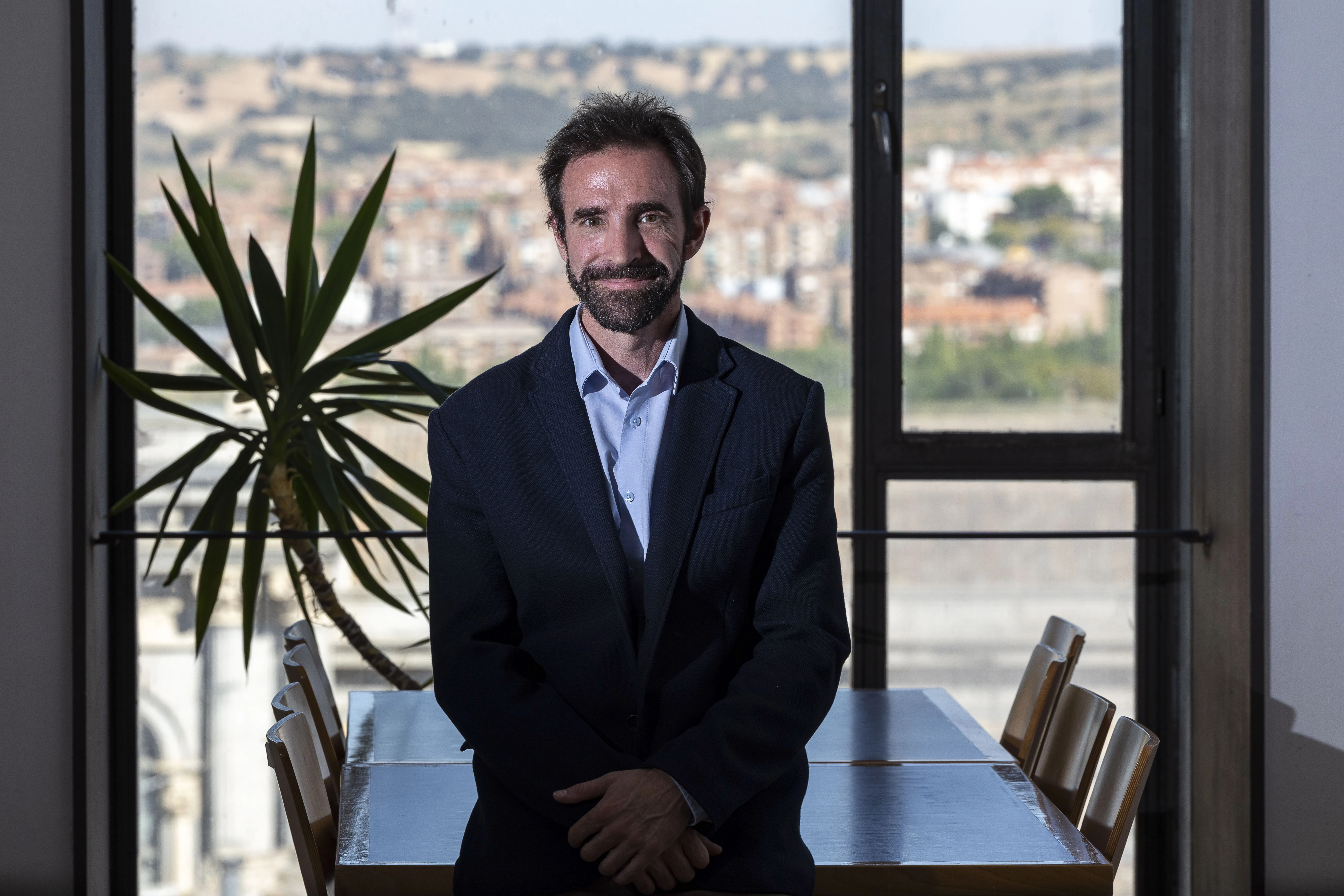 Experto analiza el papel de la mujer en la construcción de la paz