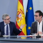 El vicepresidente primero y ministro de Economía, Carlos Cuerpo y el ministro de Hacienda, Arcadi Espada (i)