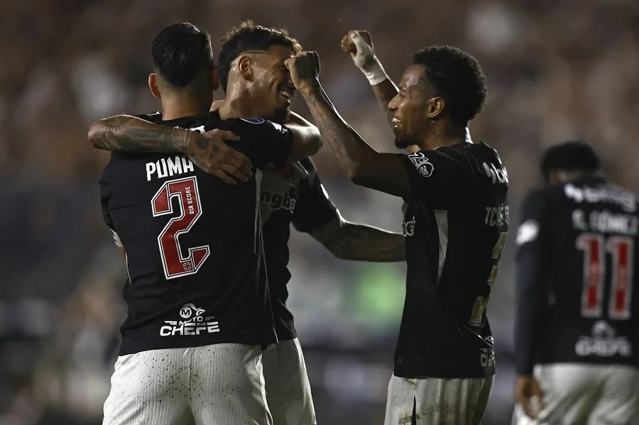 Un Vasco plagado de suplentes elimina al Santa Fe y avanza a semifinales