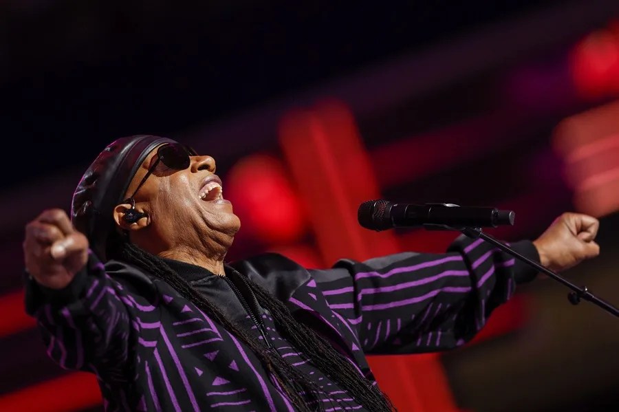 Stevie Wonder celebra 50 años del mítico 'Songs in the key of life' con un miniálbum