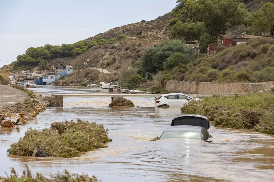 Cinco comunidades en alerta por lluvias