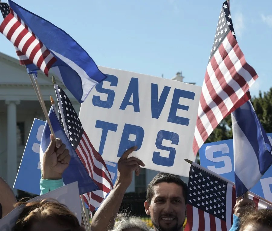 EE.UU. mantiene vigente el TPS para unos 170.000 salvadoreños hasta nuevo anuncio