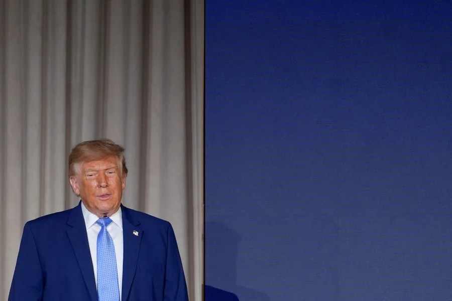 Trump defiende el avance de la IA y presenta un portal para trámites que usa esta tecnología