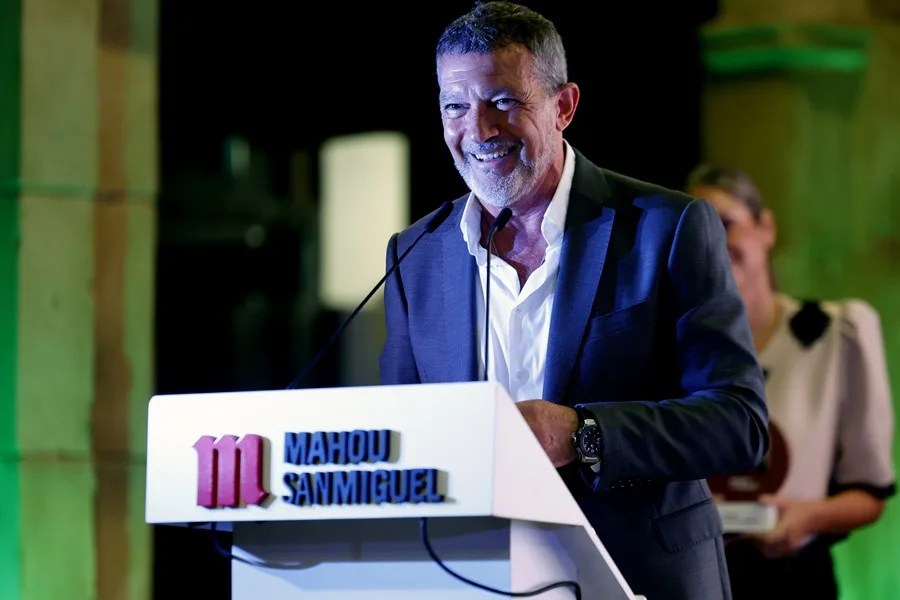El actor Antonio Banderas interviene durante el acto en el que ha recibido el reconocimiento 'Málaga, sesenta años de vida compartida'