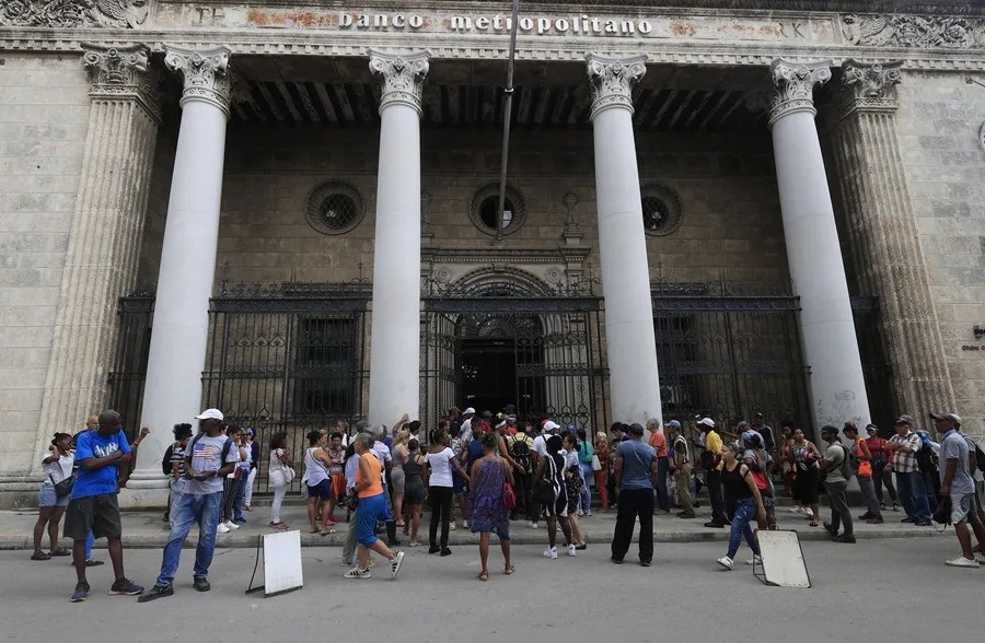 Pagos al exterior y en efectivo: Cuba aprueba las normas para cuentas bancarias en divisas