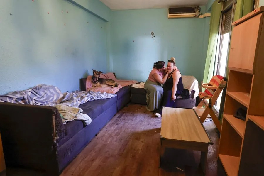El desahucio de Esmeralda y su hija de 11 años ha sido paralizado.
