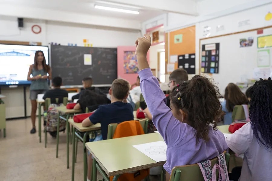 OCDE ABSENTISMO ESCUELA
