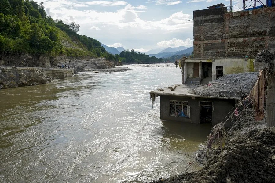 españoles desaparecidos riada Nepal