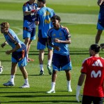 El jugador de la selección española Lamine Yamal durante el entrenamiento este viernes.-