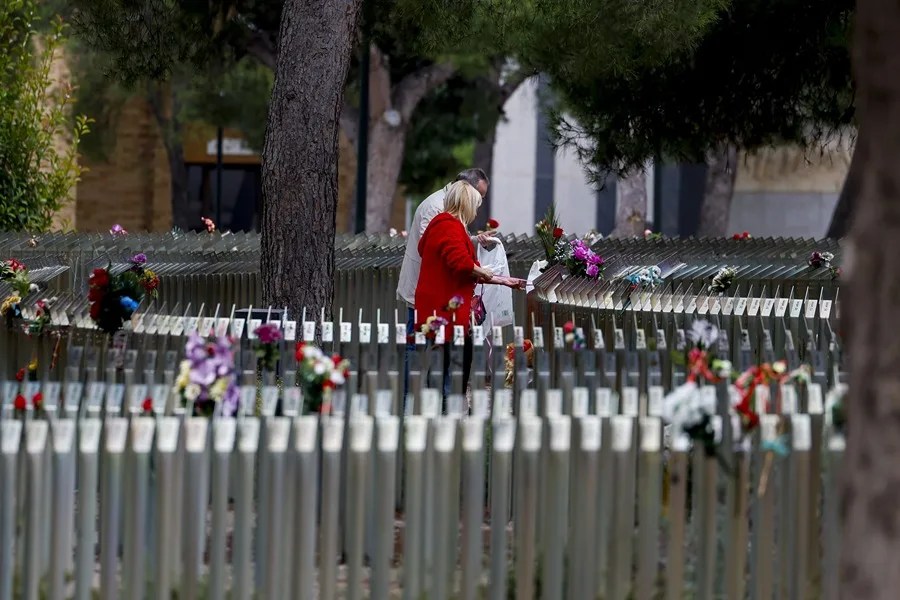 Memorial a la represión franquista en el cementerio de Torrero de Zaragoza.