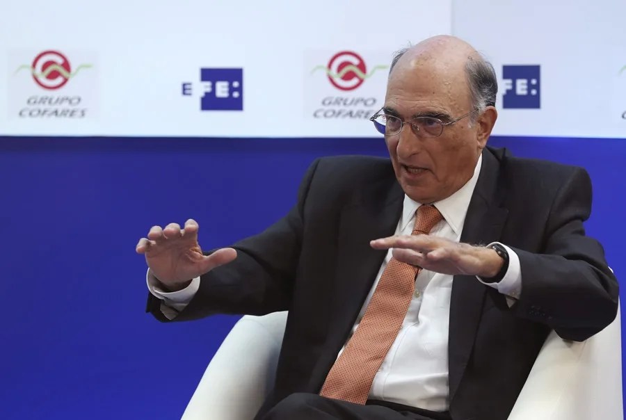 El exministro de Sanidad y de Defensa, Julian García Vargas