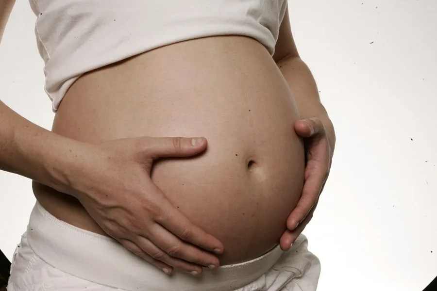 Foto genérica de una mujer embarazada.
