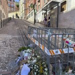 Flores, obsequios y mensajes para homenajear a las víctimas del accidente del funicular