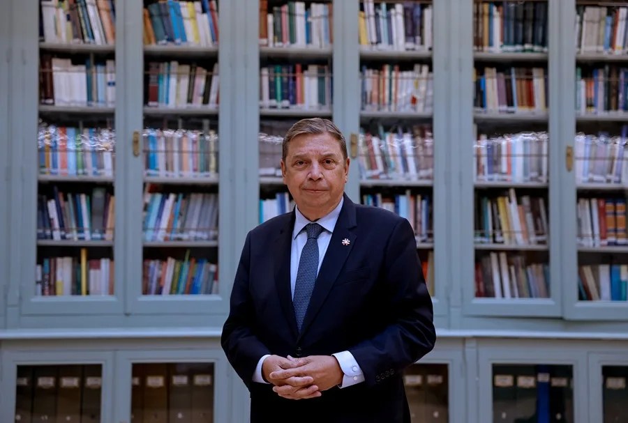 El ministro de Agricultura, Pesca y Alimentación, Luis Planas, durante la entrevista con EFE.