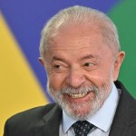 Lula y Flávio Bolsonaro se mantienen en empate técnico para la primera vuelta en Brasil