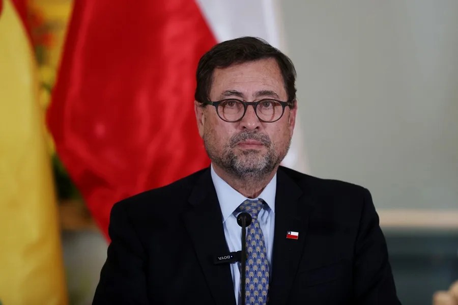 Canciller enfrenta histórica interpelación parlamentaria por la política exterior de Chile