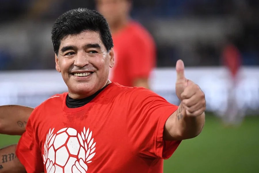 Los médicos de cabecera "tenían todo el poder" sobre Maradona, según otra médica acusada