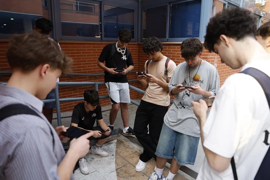 México oficializa la restricción de celulares durante la jornada escolar en la educación básica