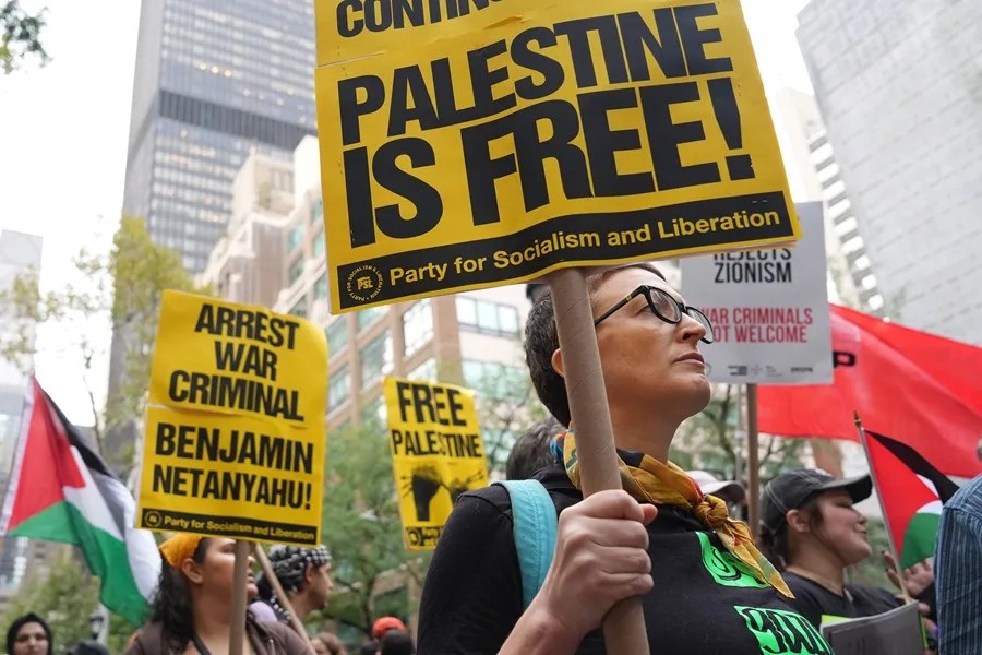 Miles de personas reclaman "Palestina Libre" en las calles de Nueva York