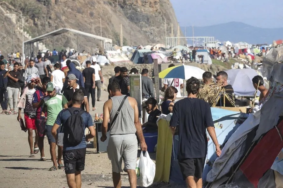 Vista de la playa del Trampolín de Ceuta, este miércoles.
