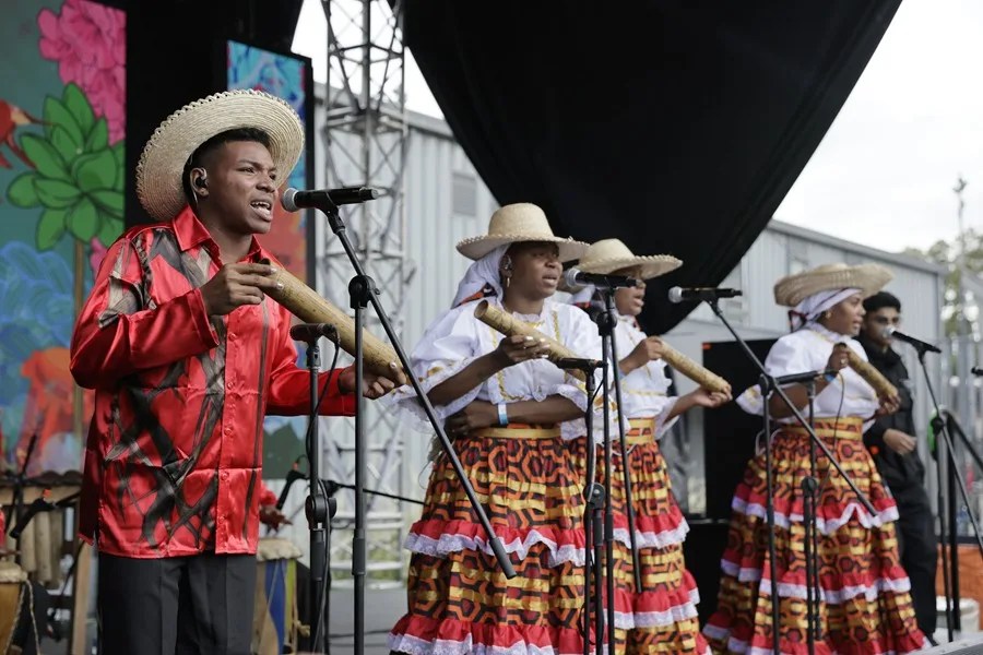 El festival del Petronio abre en Bogotá para sobreponerse al terremoto que afectó a Cali