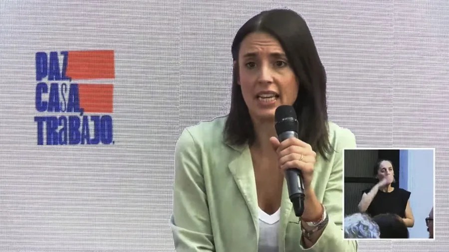 Captura de video que muestra a la número dos de Podemos, Irene Montero, durante un acto del partido este sábado en Madrid