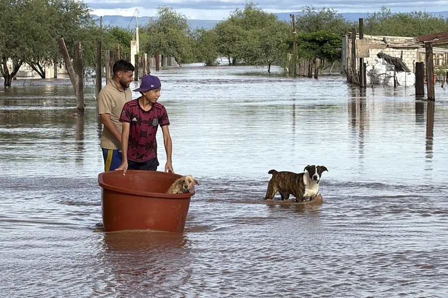La tormenta tropical Polo causa inundaciones y cientos de damnificadas en noroeste de México