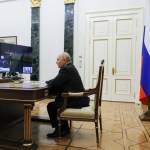 El presidente ruso, Vladímir Putin, asiste por videoconferencia desde el Kremlin en Moscú (Rusia) a la puesta en marcha del oleoducto principal del proyecto Vostok Oil de Rosneft