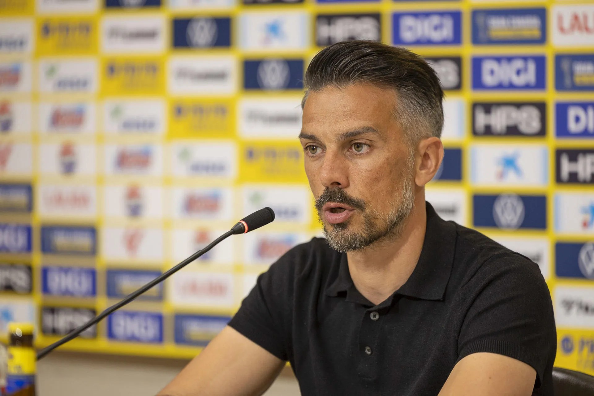 Foto de archivo del entrenador de la UD Las Palmas, Rubén de la Barrera. EFE/Quique Curbelo
