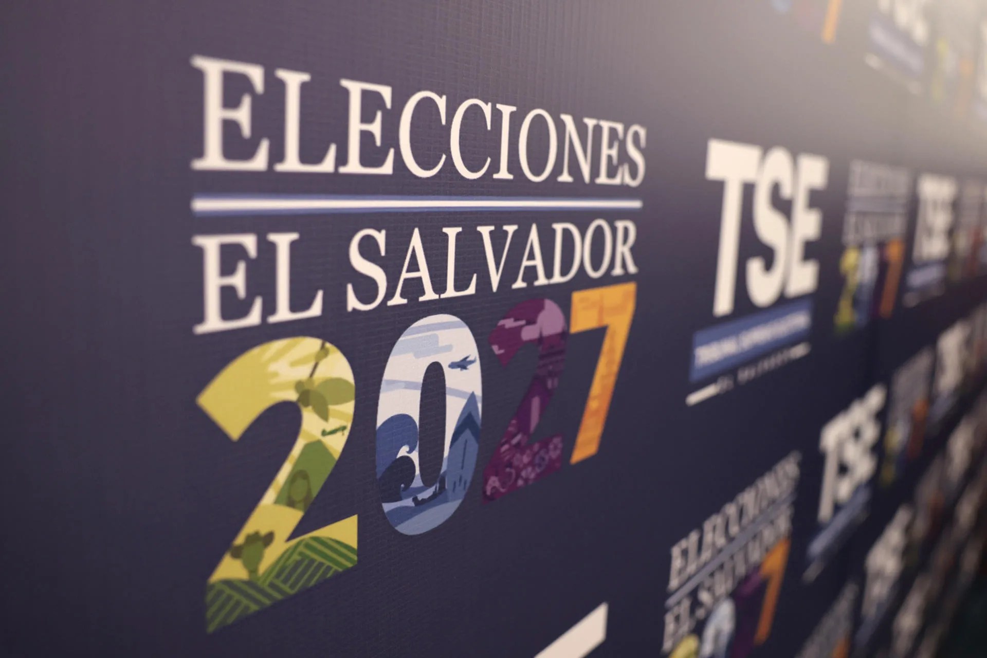 A photograph showing a poster for the 2027 elections in San Salvador, El Salvador, 30 September 2026.EFE/Rodrigo Sura