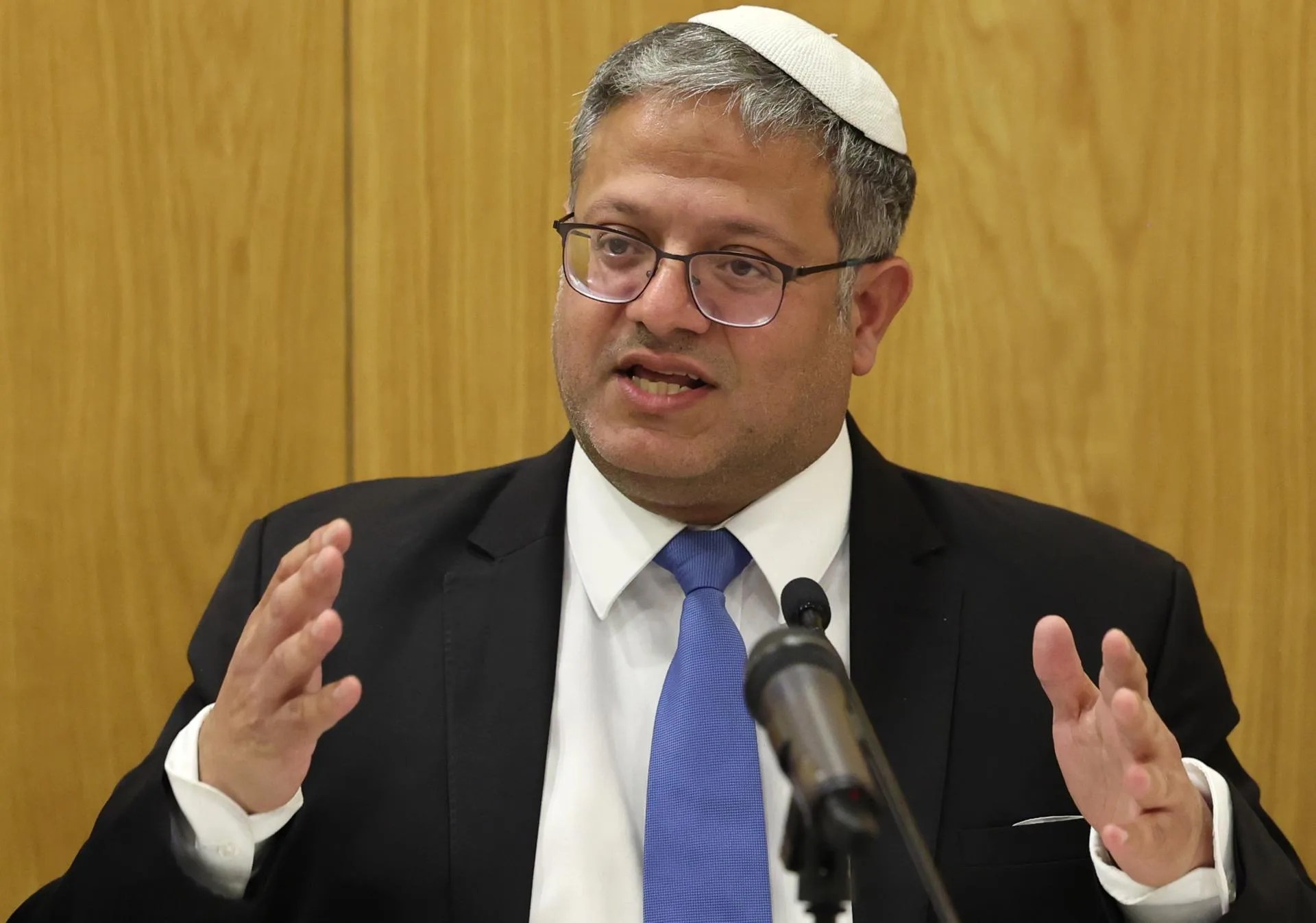 (FILE) Itamar Ben Gvir, Israeli national security minister and leader of the far right wing, Otzma Yehudit political party, speaks at the Knesset, the Israeli parliament in Jerusalem, 03 June 2024. EFE/EPA/ABIR SULTAN