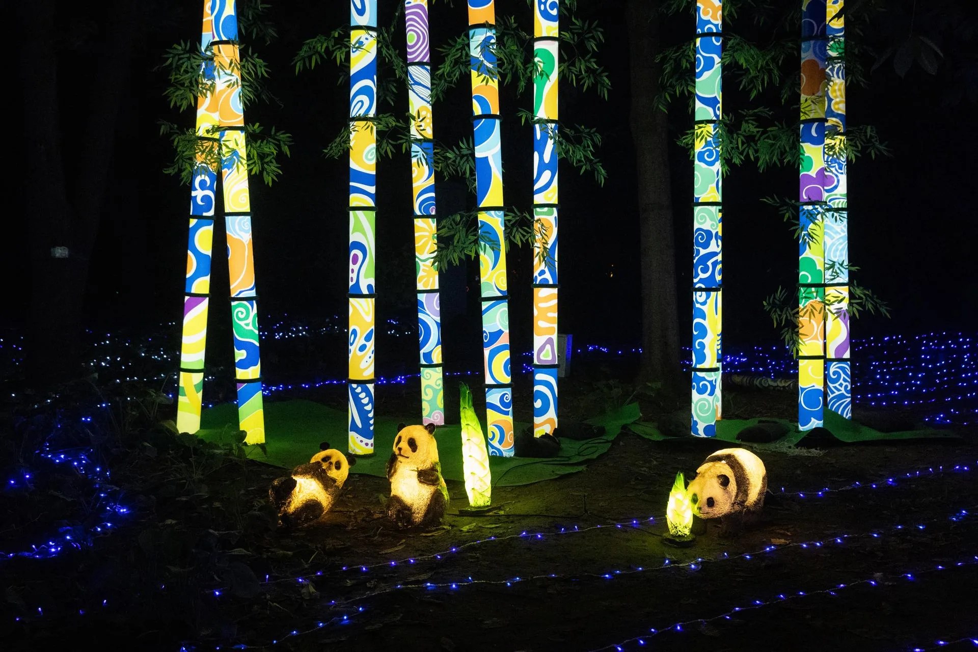 A panda light installation is displayed at a park in Beijing, China, 26 September 2026, a day after the Mid-Autumn Festival, a major holiday celebrated in many parts of Asia. EFE-EPA/JESSICA LEE