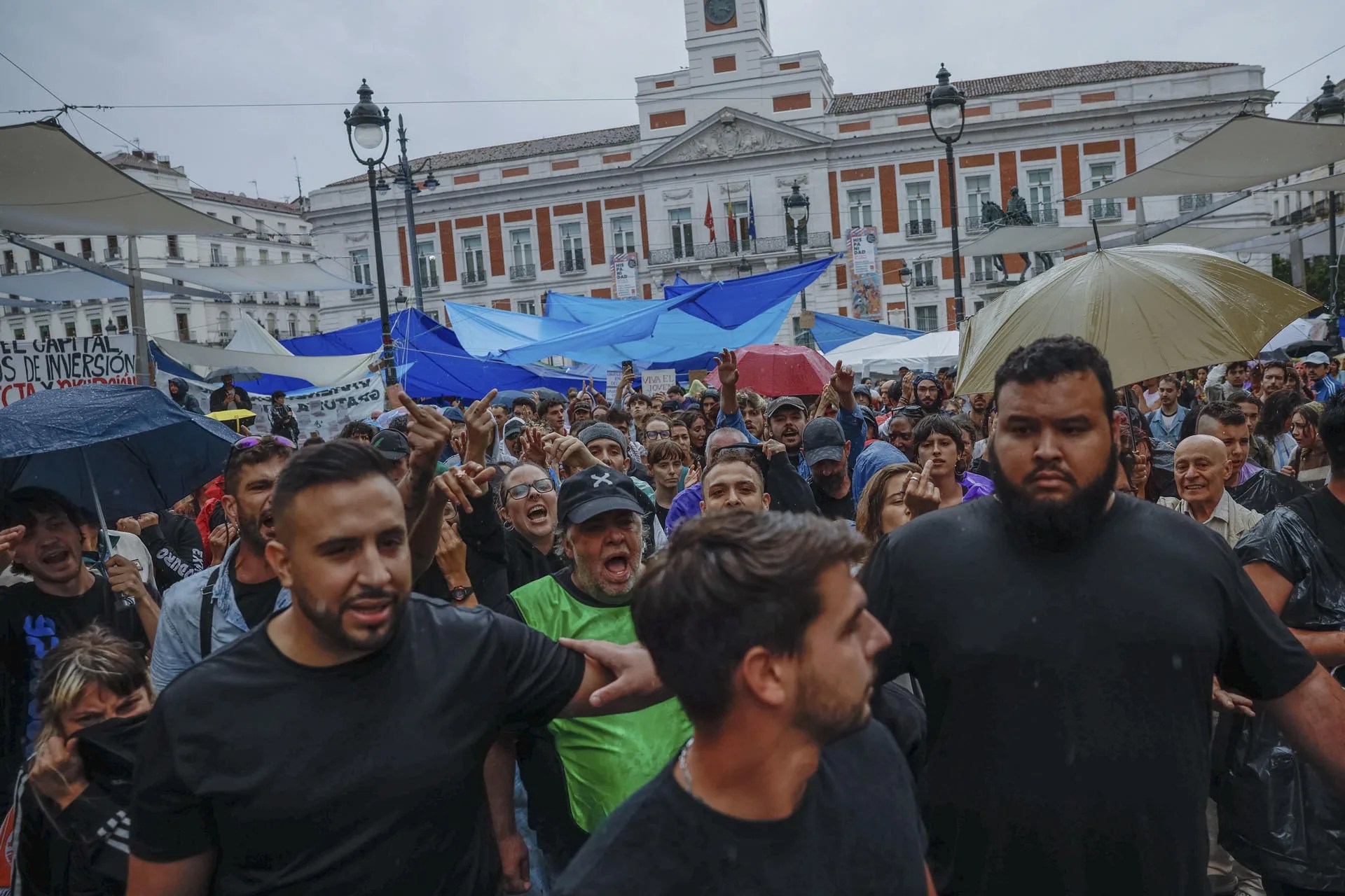 Campout in Puerta del Sol to protest the housing crisis, Sept. 28, 2026. EFE/Daniel González
