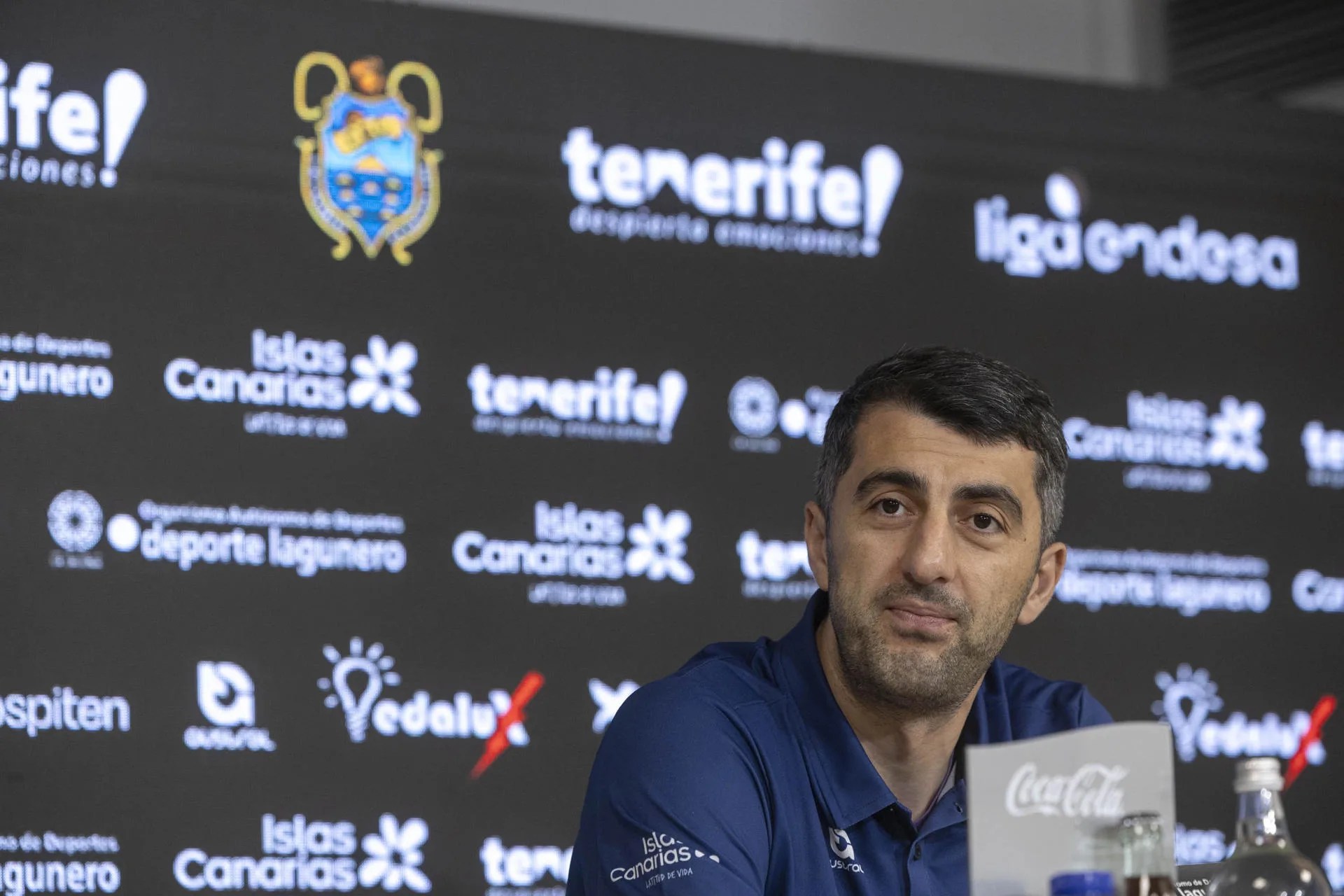El pívot de La Laguna Tenerife Giorgi Shermadini, durante la rueda de prensa. EFE/Miguel Barreto