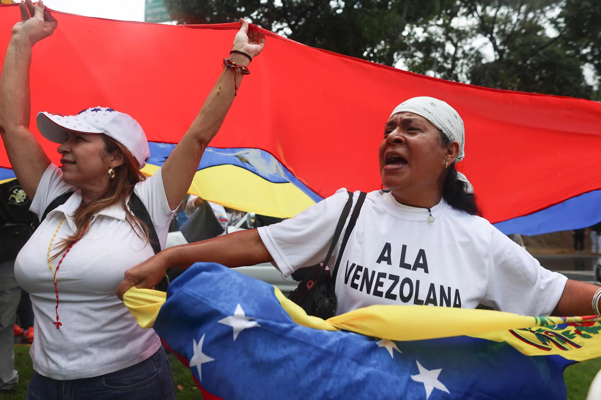 Protesters in a demonstration in Caracas, Venezuela, to demand the return of opposition leader and Nobel Peace Prize laureate María Corina Machado Sep 24, 2026,. EFE/Miguel Gutiérrez
