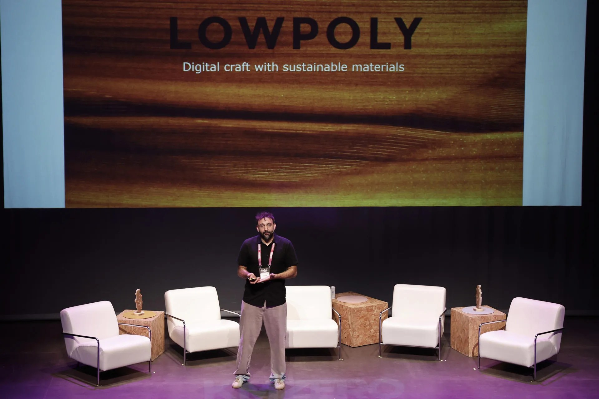 VALÈNCIA, 16/09/2026.- Gianluca Pugliese, fundador y CEO de Lowpoli, durante la octava edición de ftalks:The Food Changemakers Summit, sobre innovación alimentaria, este miércoles en València.-EFE/ Ana Escobar
