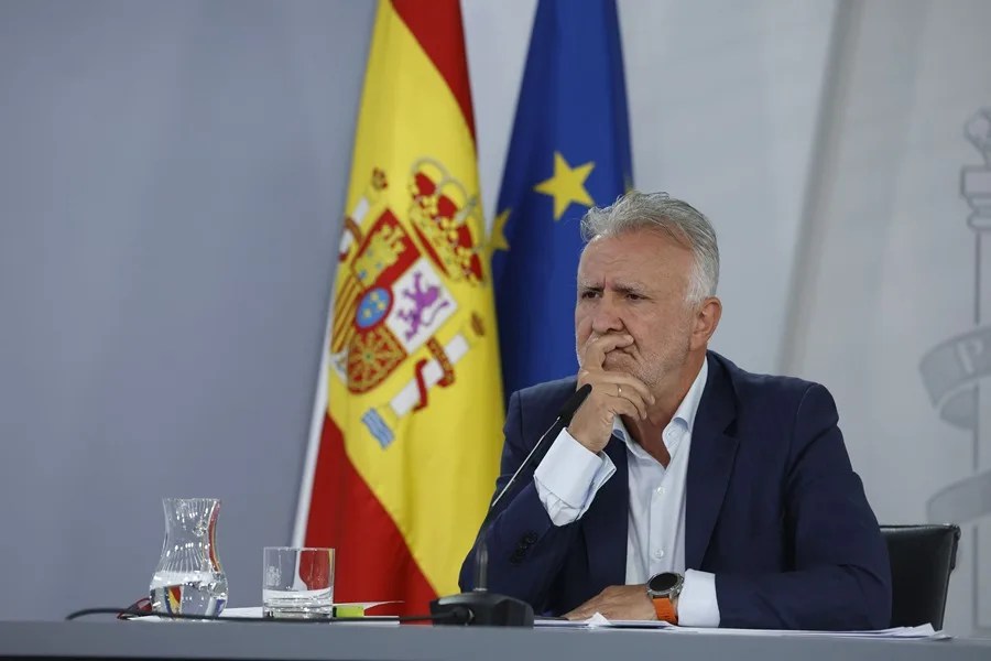 El ministro de Política Territorial y Memoria Democrática, Ángel Víctor Torres, comparece en rueda de prensa tras el Consejo de Ministros.