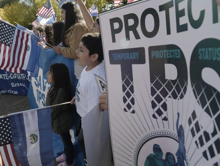Organizaciones proinmigrantes piden al Gobierno de Trump mantener vigente el TPS a los salvadoreños