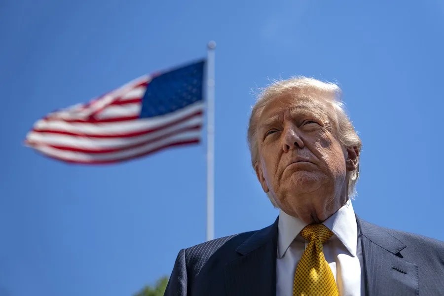 Qué es el altruismo eficaz, su nexo con la IA y por qué choca con Donald Trump