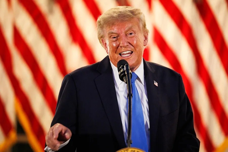 Trump ordena que su Gobierno use el término "superinteligencia" para referirse a la IA