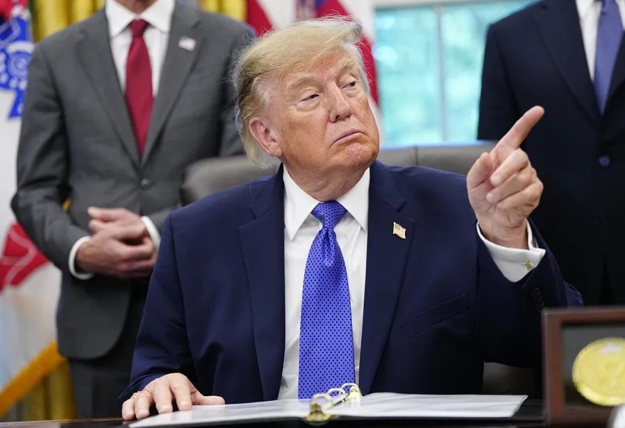 Trump elimina normas que protegían a alumnos LGTBI de discriminación sexual