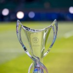 El trofeo de la Liga de Campeones Femenina de la UEFA