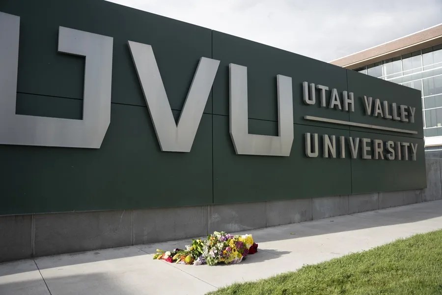 La familia de Charlie Kirk alega negligencia de Utah y su universidad por su asesinato