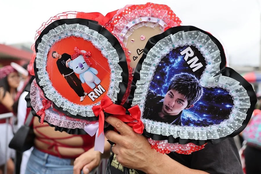 Una fan de BTS en Perú denuncia estafa y amenazas de revendedores en Lima