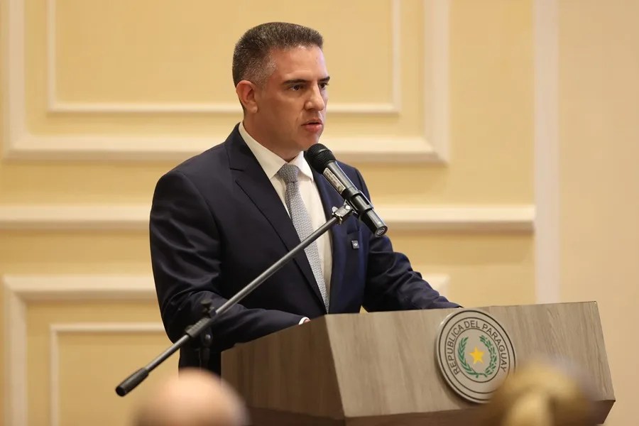 Ministro de Paraguay dice que el sistema digital del país se rige "soberanamente" tras la sanción de China