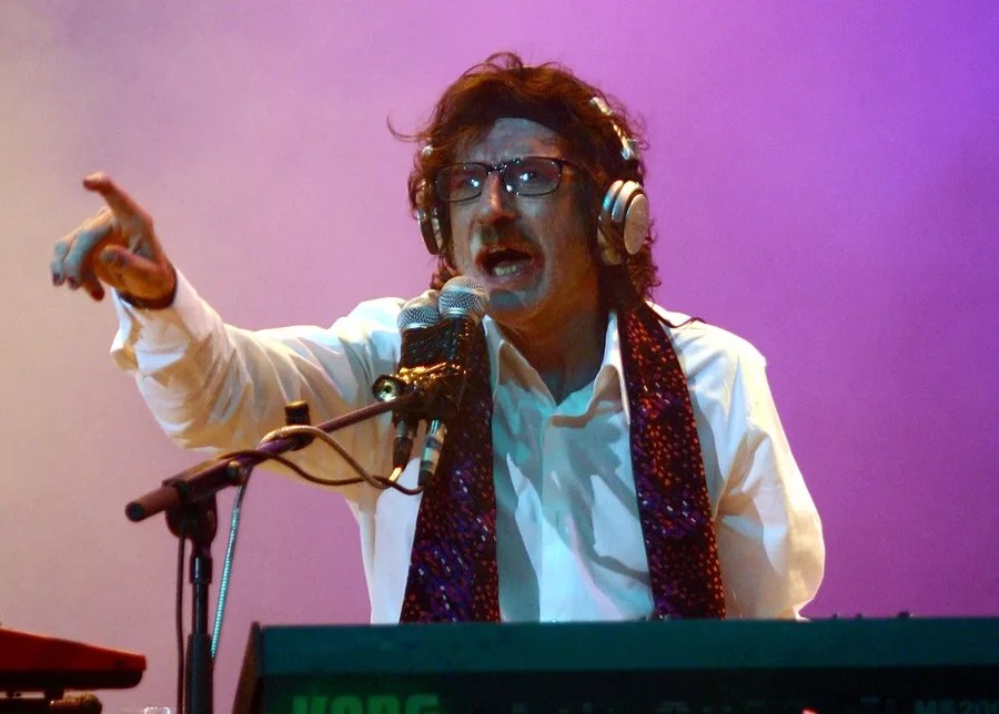 Charly García cumple 75 años y Argentina se llena de tributos al ícono del rock