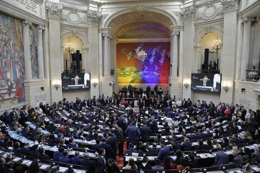 El Gobierno de Colombia presenta una ley de rescate fiscal para "apretar el cinturón" del Estado