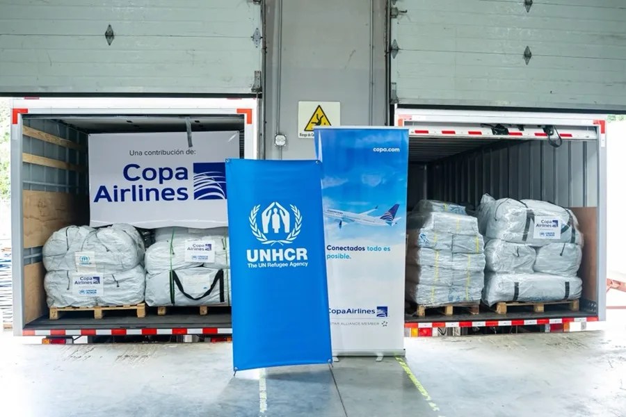 Copa Airlines dona 100 refugios y 200 lonas impermeables para los afectados por el terremoto en Panamá