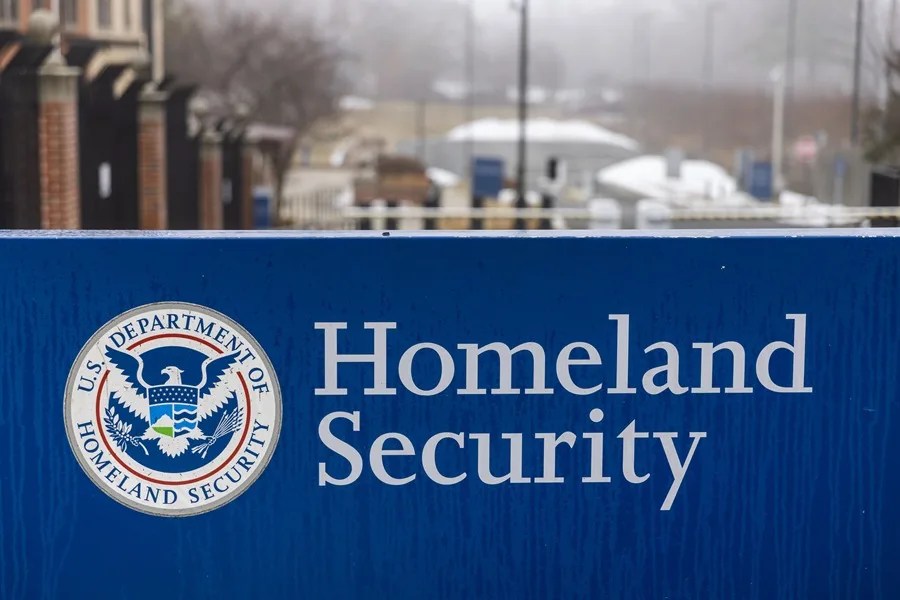 Una jueza federal bloquea los operativos de Trump centrados en un presunto fraude electoral en nueve estados